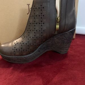 Jambu women’s boots